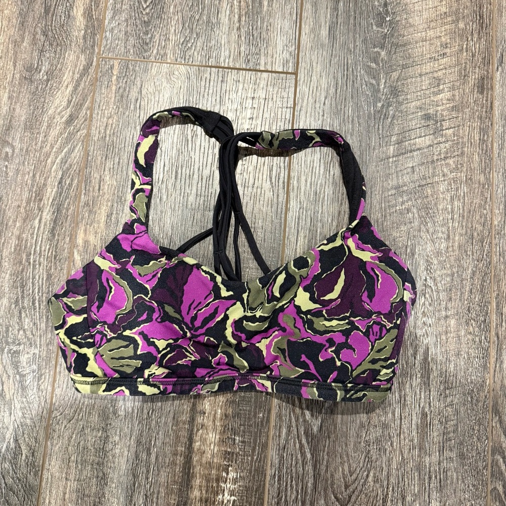 Women’s lululemon sports bra